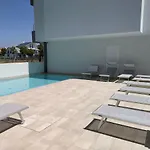 Jesolo Appartamenti F2 - Black And White