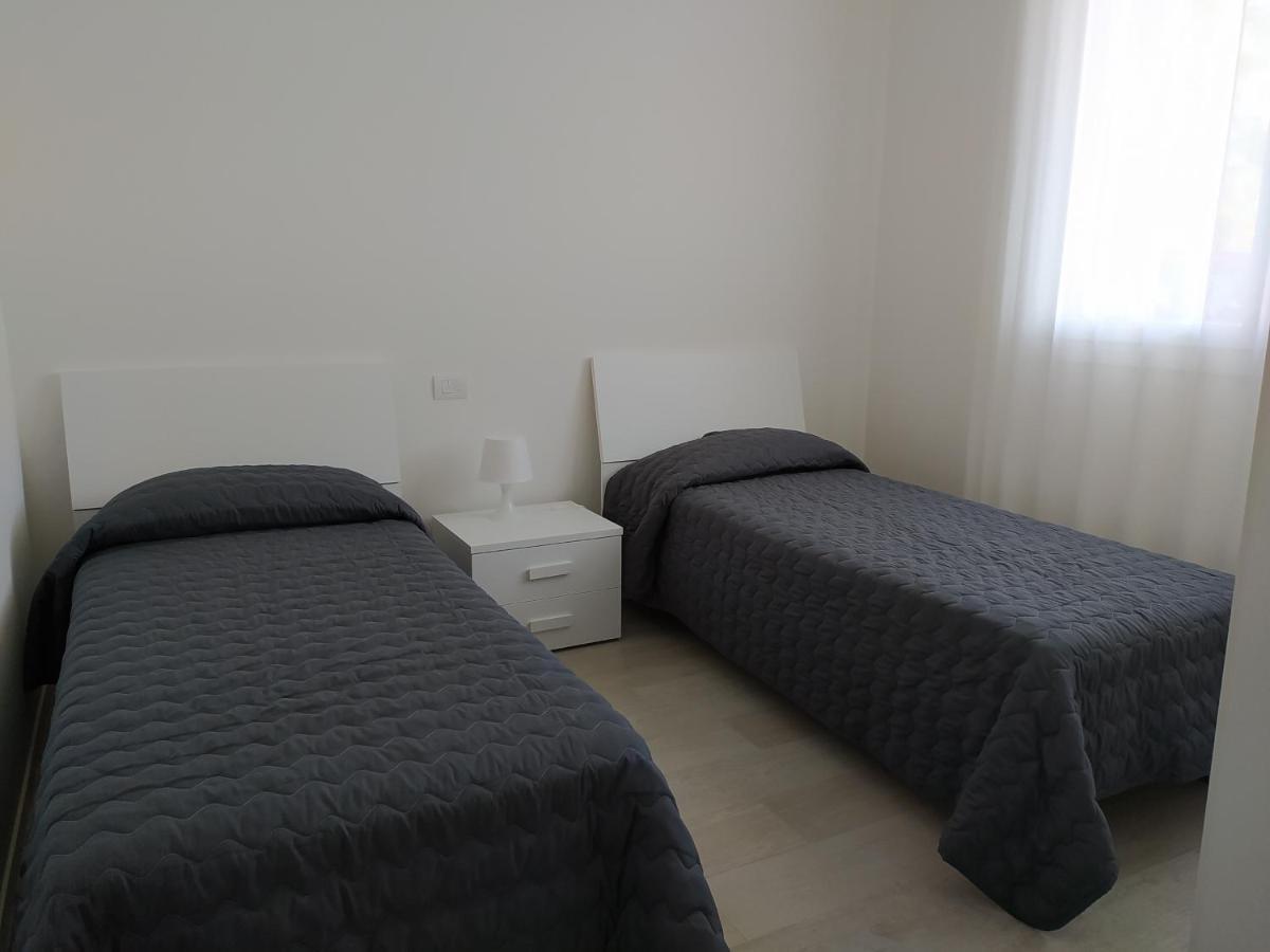 Apartment F2 - Black And White Lido di Jesolo