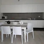 Apartment F2 - Black And White *