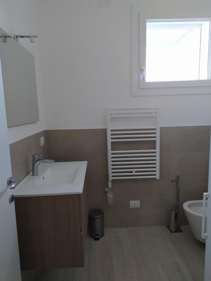 Apartment F2 - Black And White